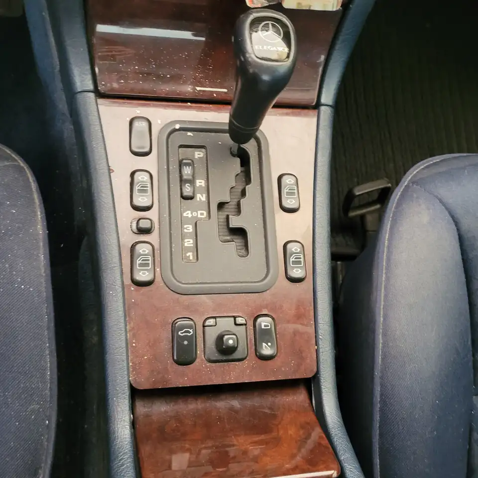 Mercedes-Benz E 200 Elegance Elegance, foto 4