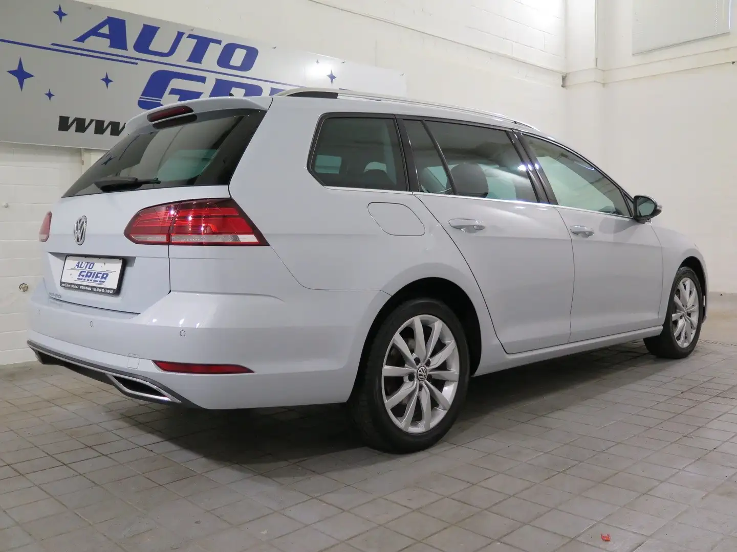 Volkswagen Golf Variant 1.5 TSI ACT BMT, DSG Highline, LED,Navi,ACC,App Plateado - 2