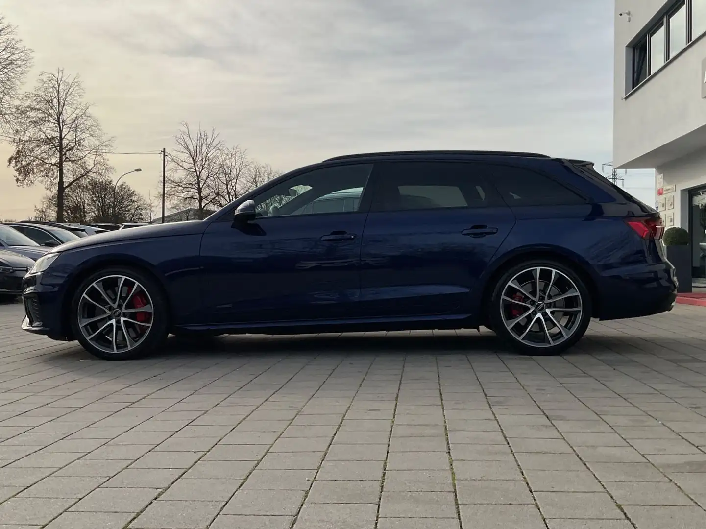 Audi S4 Av 3.0 TDI quattro ACC Matrix Pano ViCo Optik Blau - 2