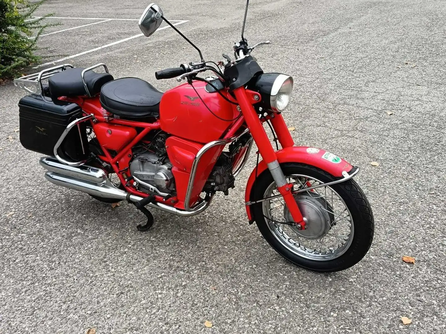Moto Guzzi Nuovo Falcone Rood - 1