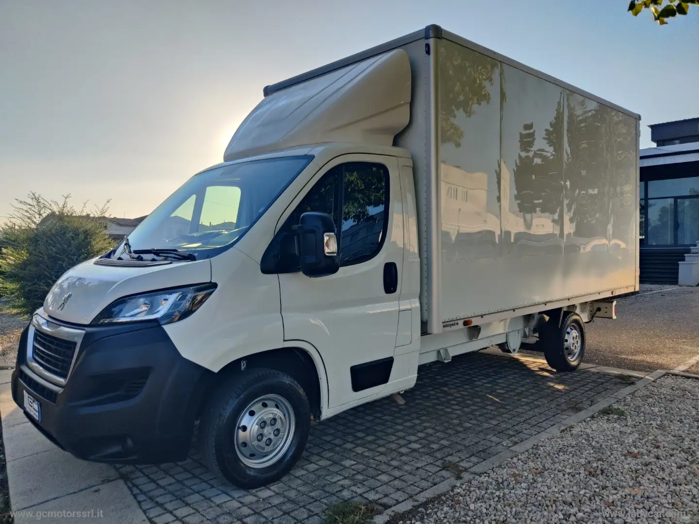 Peugeot Boxer 335 BlueHDi 140 PLM-TM Furgone Bianco - 1