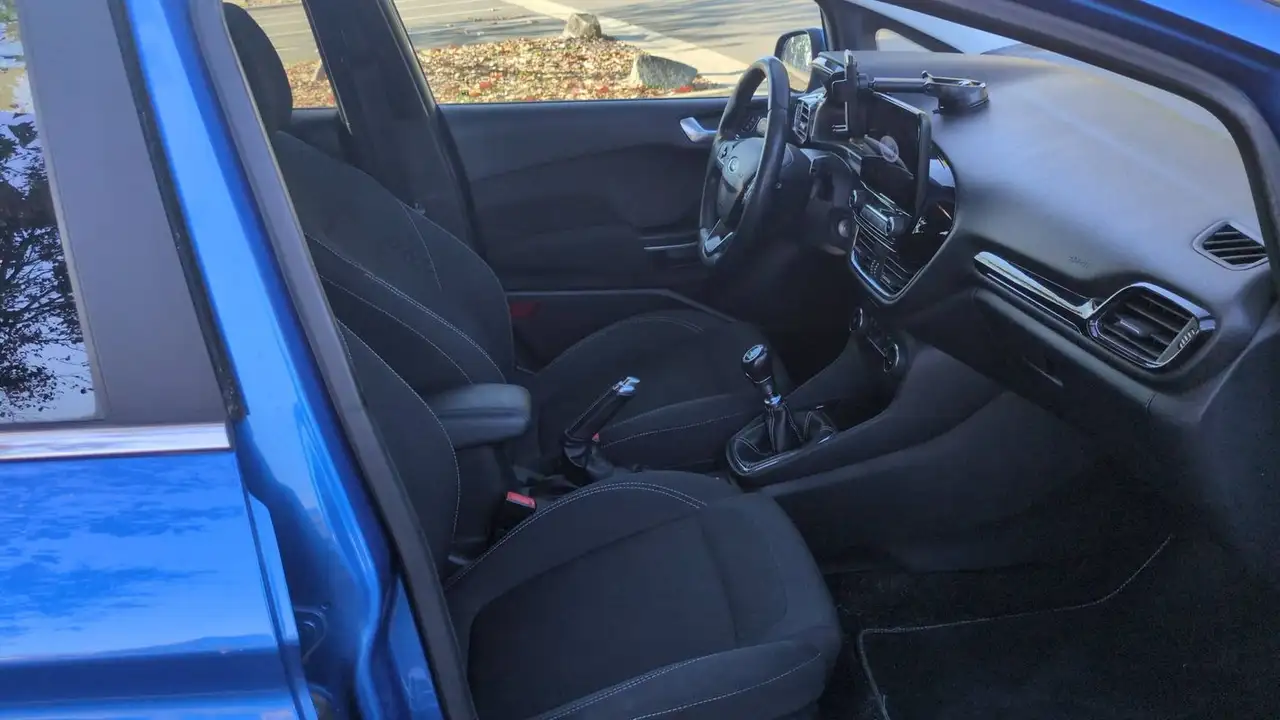 Ford Fiesta 5 portes — photo 27