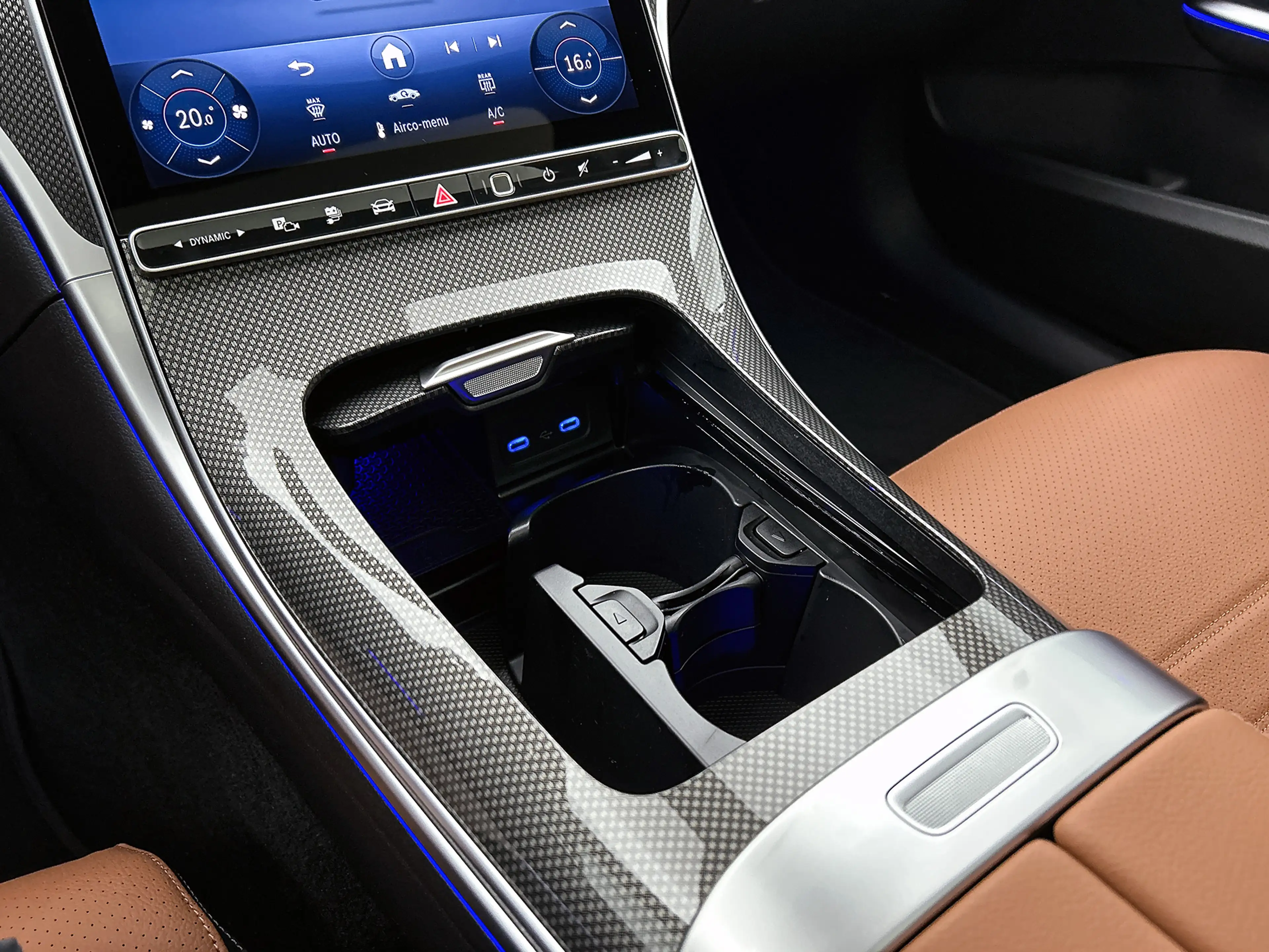 Mercedes-Benz C 300 e 140 Years Edition |  Comfortpakket Plus | Nightp — photo 11
