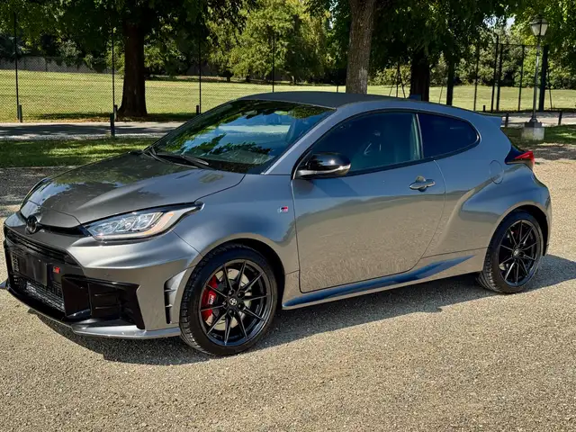 Toyota Yaris view 8