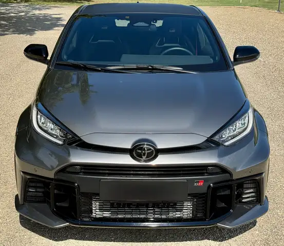 Toyota Yaris view 5