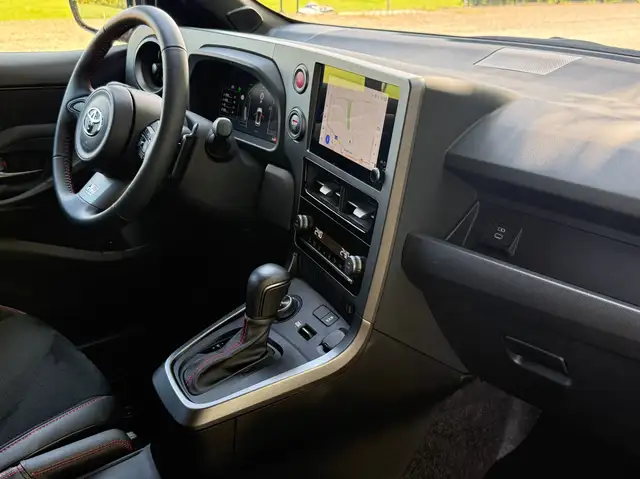 Toyota Yaris view 13