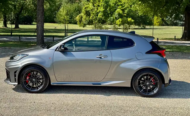 Toyota Yaris view 7