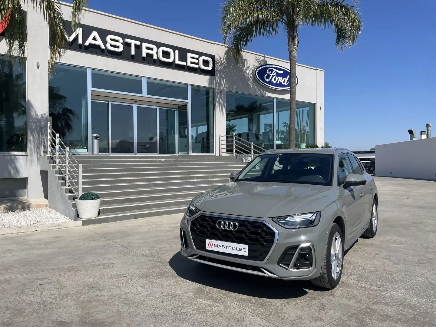 Audi Q5 35 TDI Mhev S tronic S line Grigio - 2