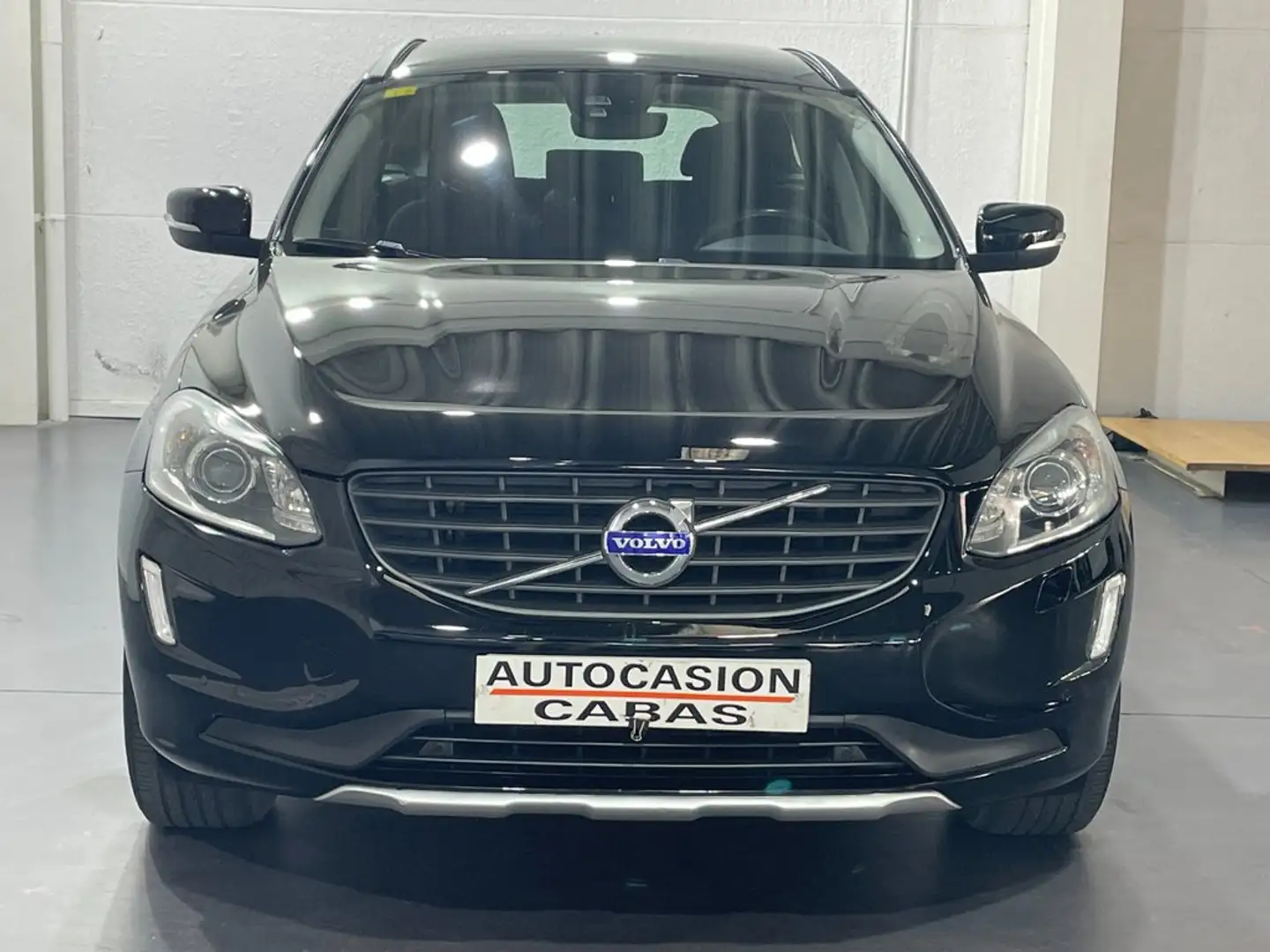 Volvo XC60 2.0 D3 Momentum Bleu - 2