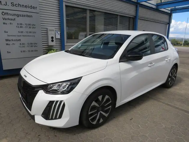 Peugeot 208 view 8