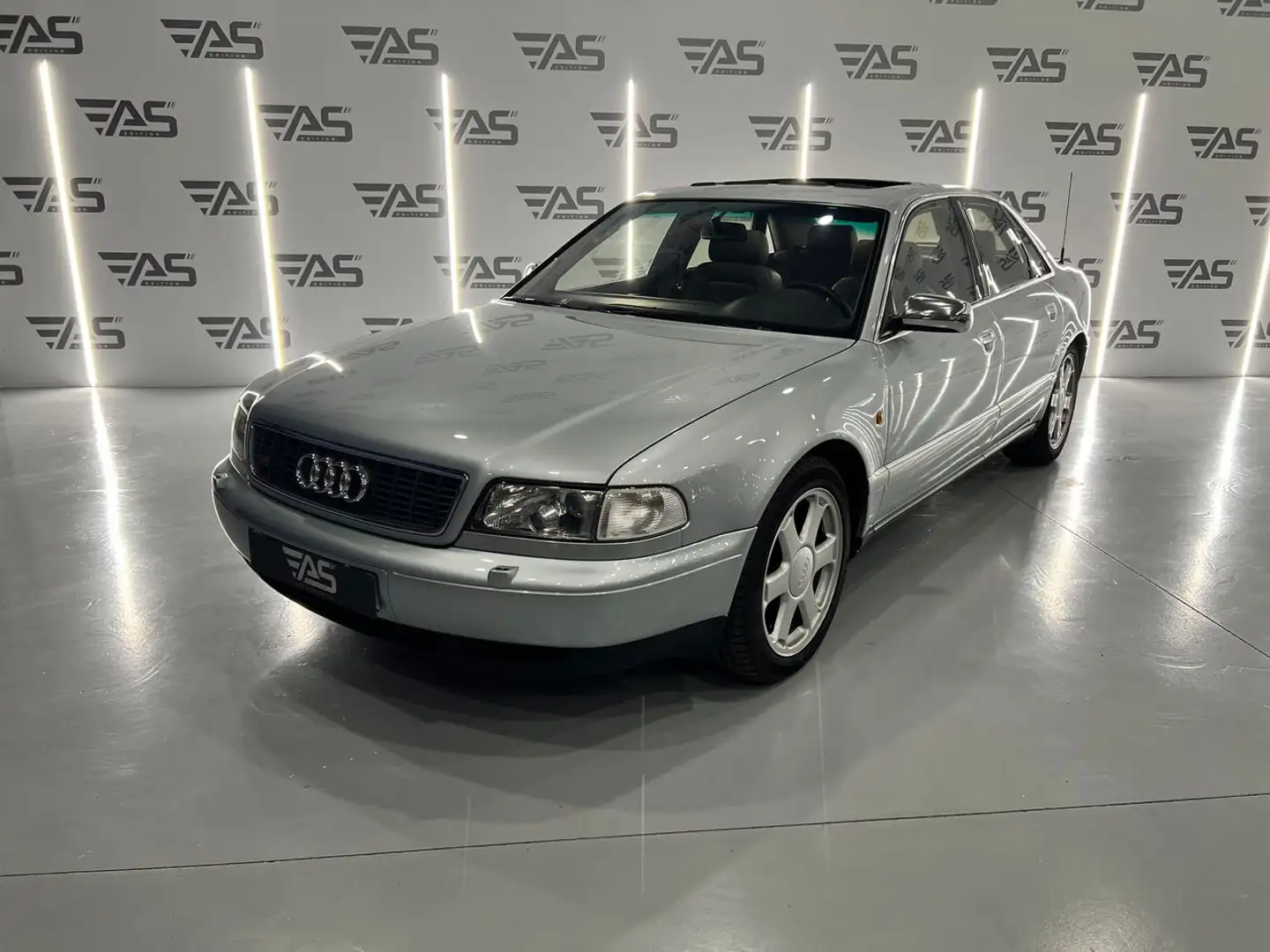 Audi S8 4.2 quattro Tiptronic Gri - 2