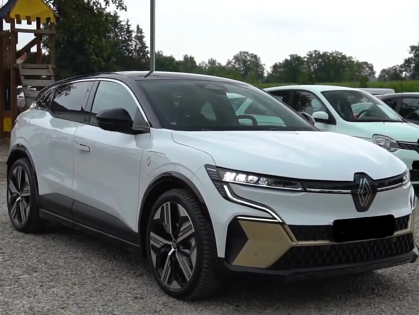 Renault Megane E-Tech Mégane E-tech Iconic EV60 220hp 60kWh optimum charge Iconic Weiß - 1