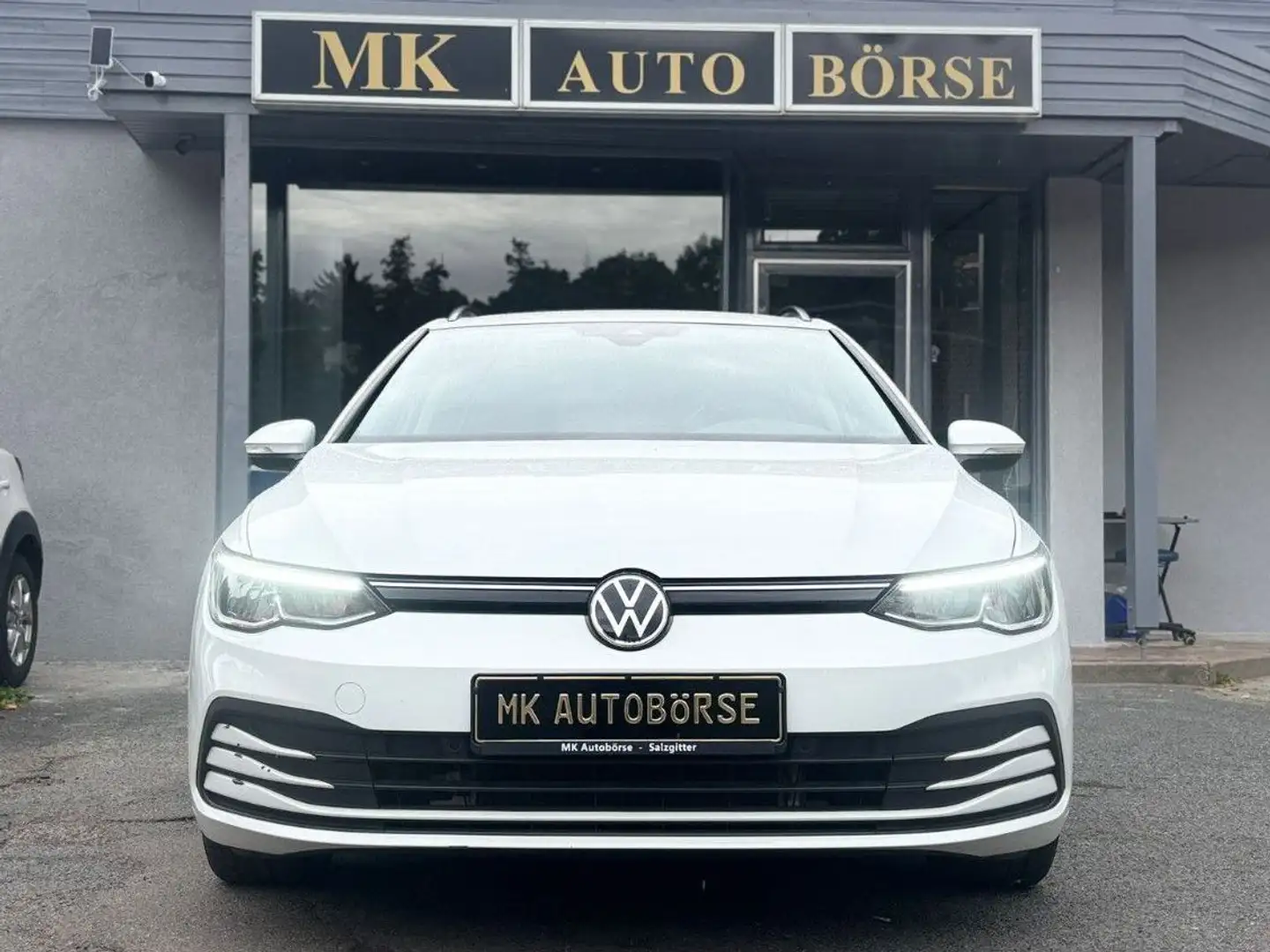 Volkswagen Golf 8 Variant Life 2.0TDI/DSG/V-Cockpit/LED/1H Weiß - 2