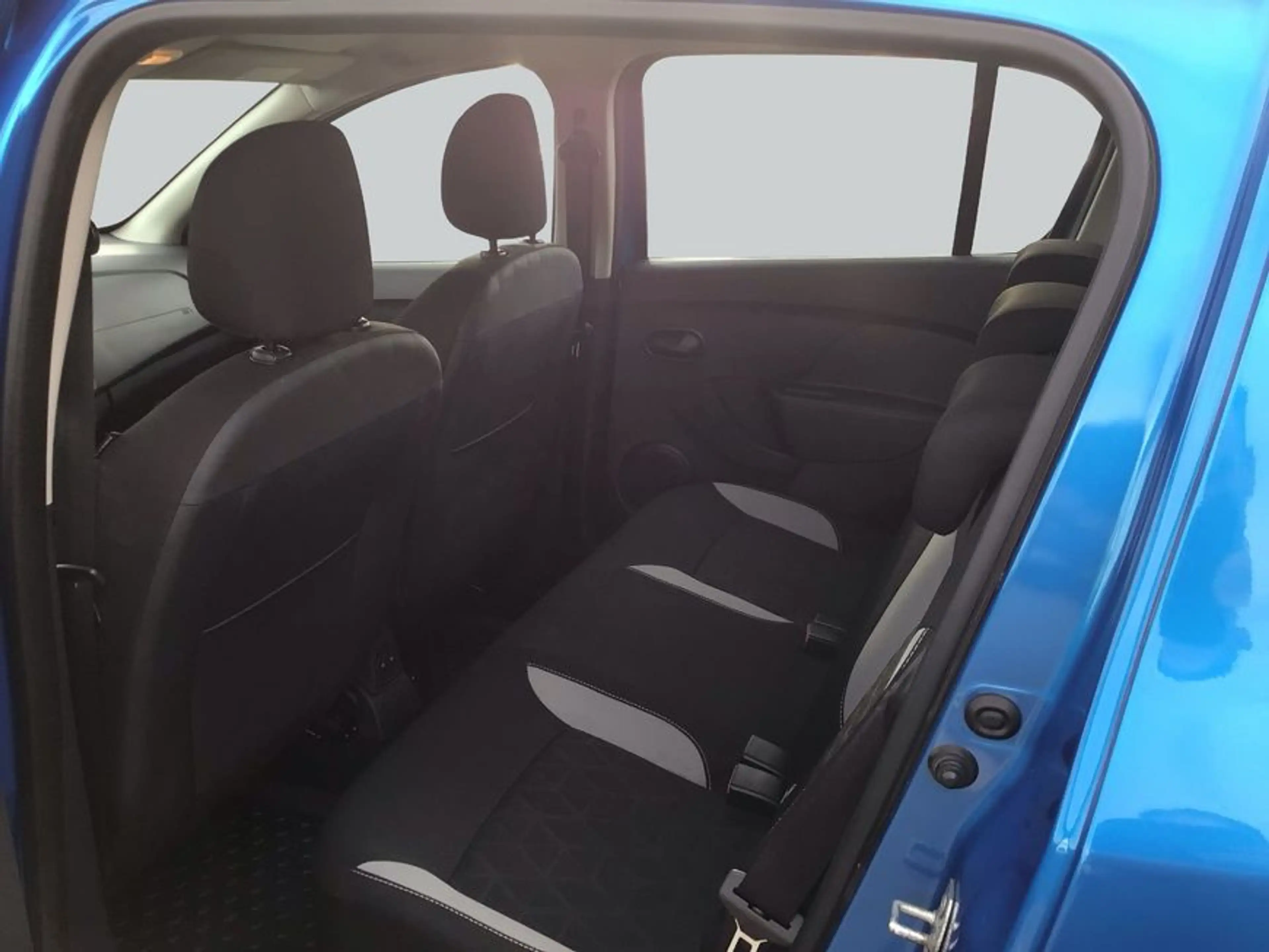Dacia Sandero Stepway TCe 90 S&S Prestige — photo 11