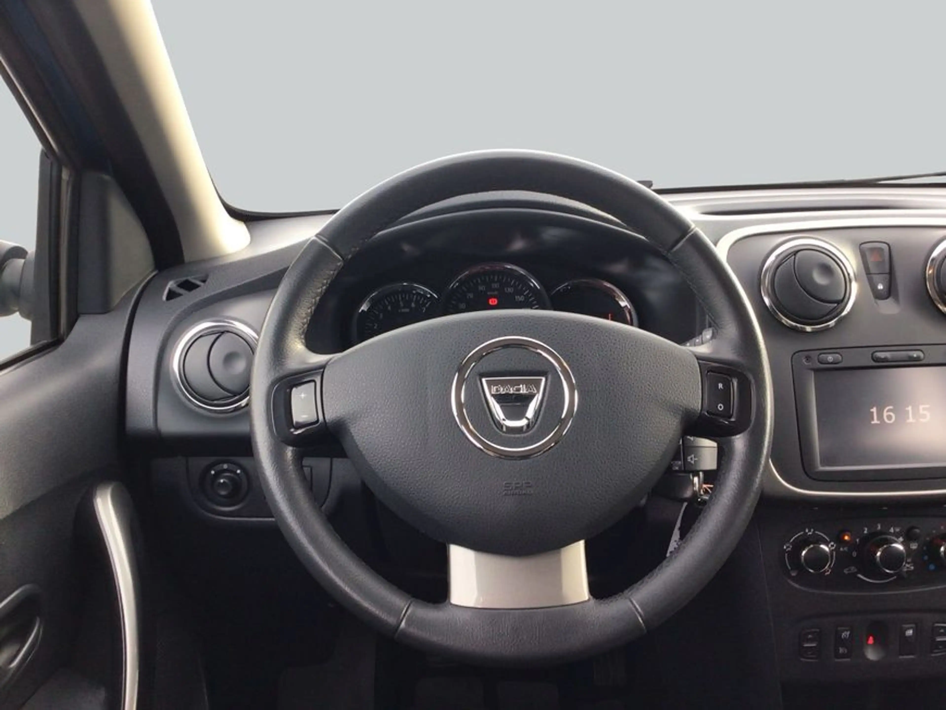 Dacia Sandero Stepway TCe 90 S&S Prestige — photo 16