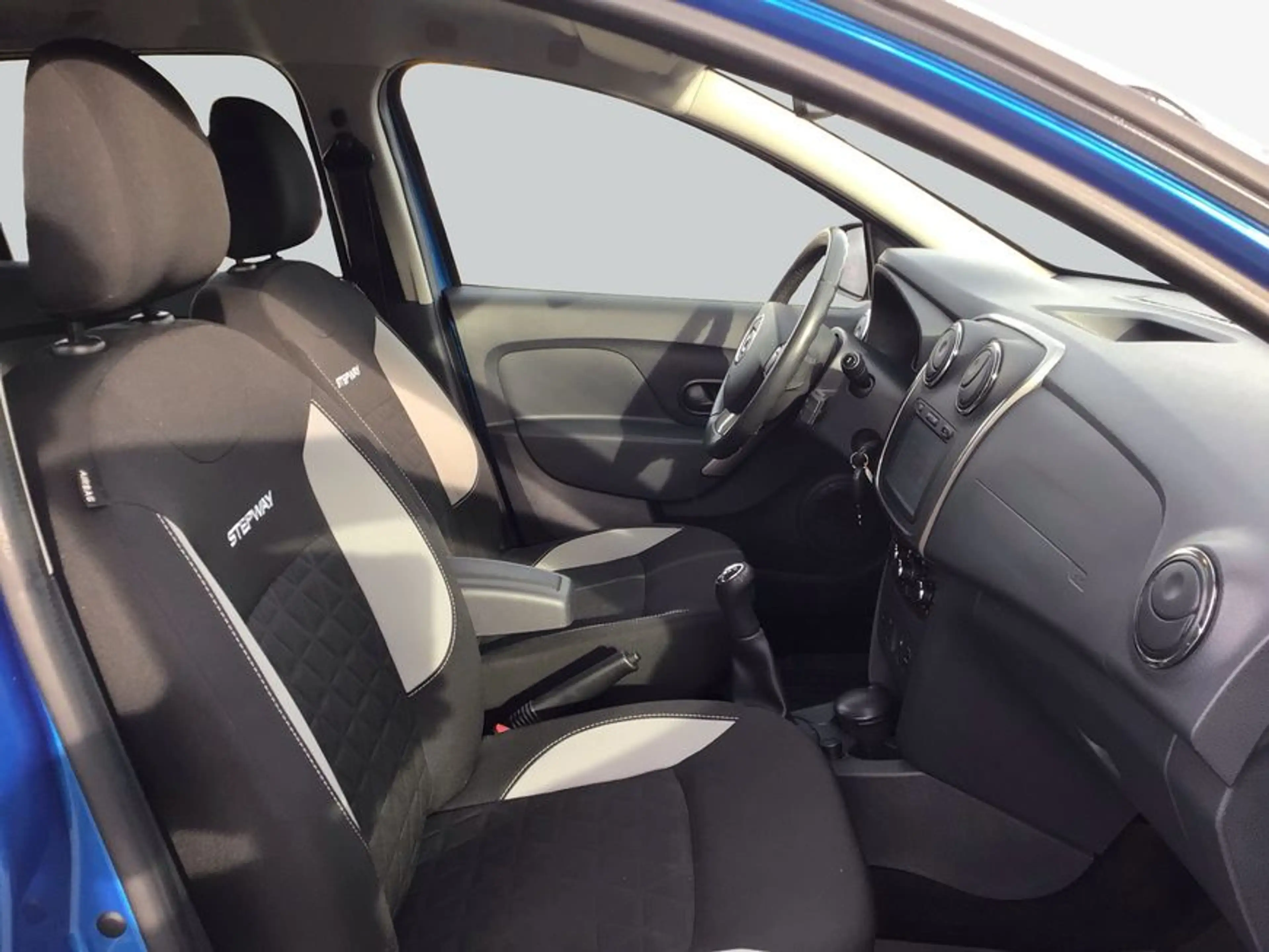 Dacia Sandero Stepway TCe 90 S&S Prestige — photo 12
