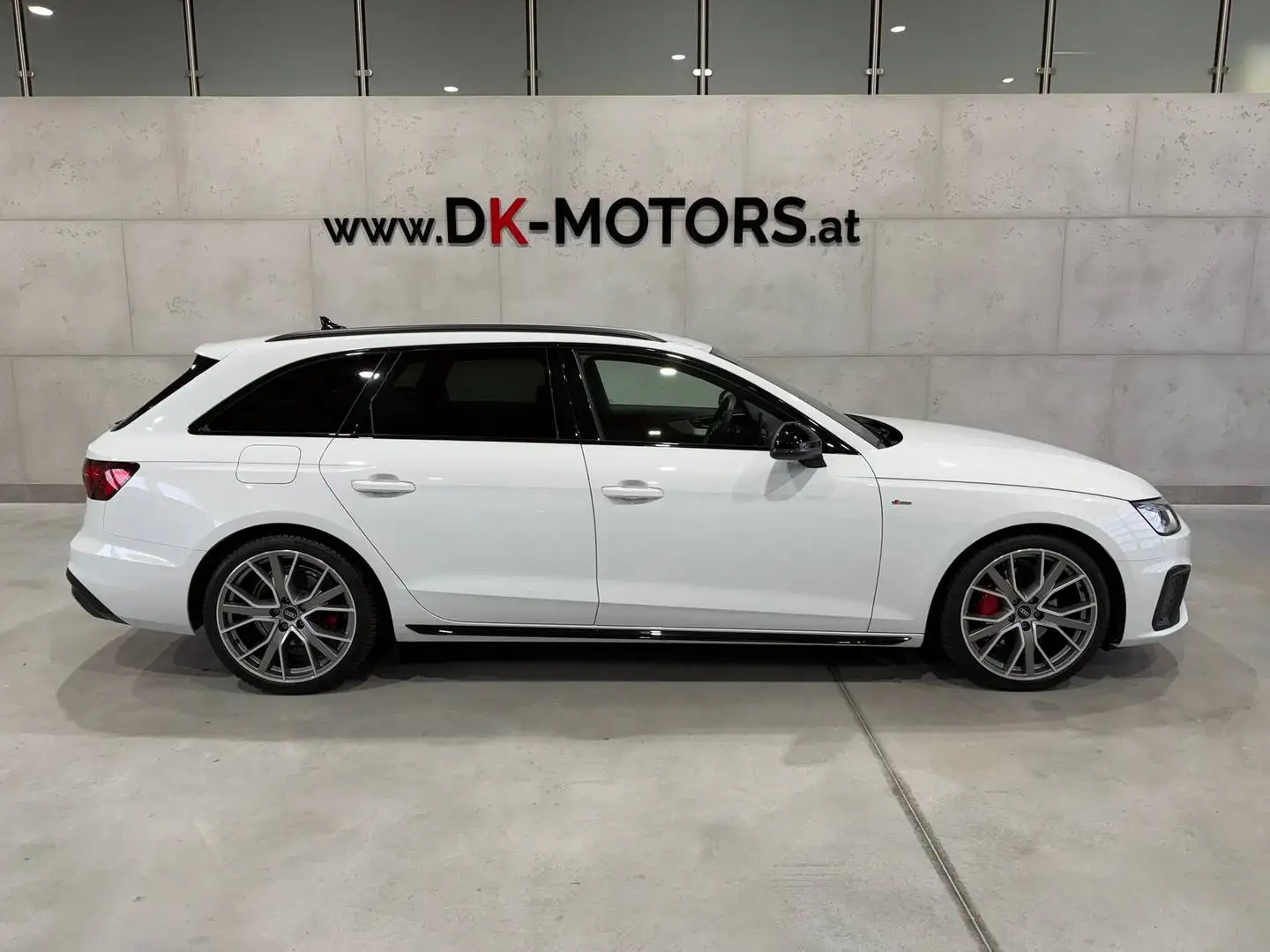Audi A4 Avant 40 TDI Sport quattro S-Tronic / S-line / Matrix LED / RFK / HeadUp / Virtual / ACC / uvm. Weiß - 1