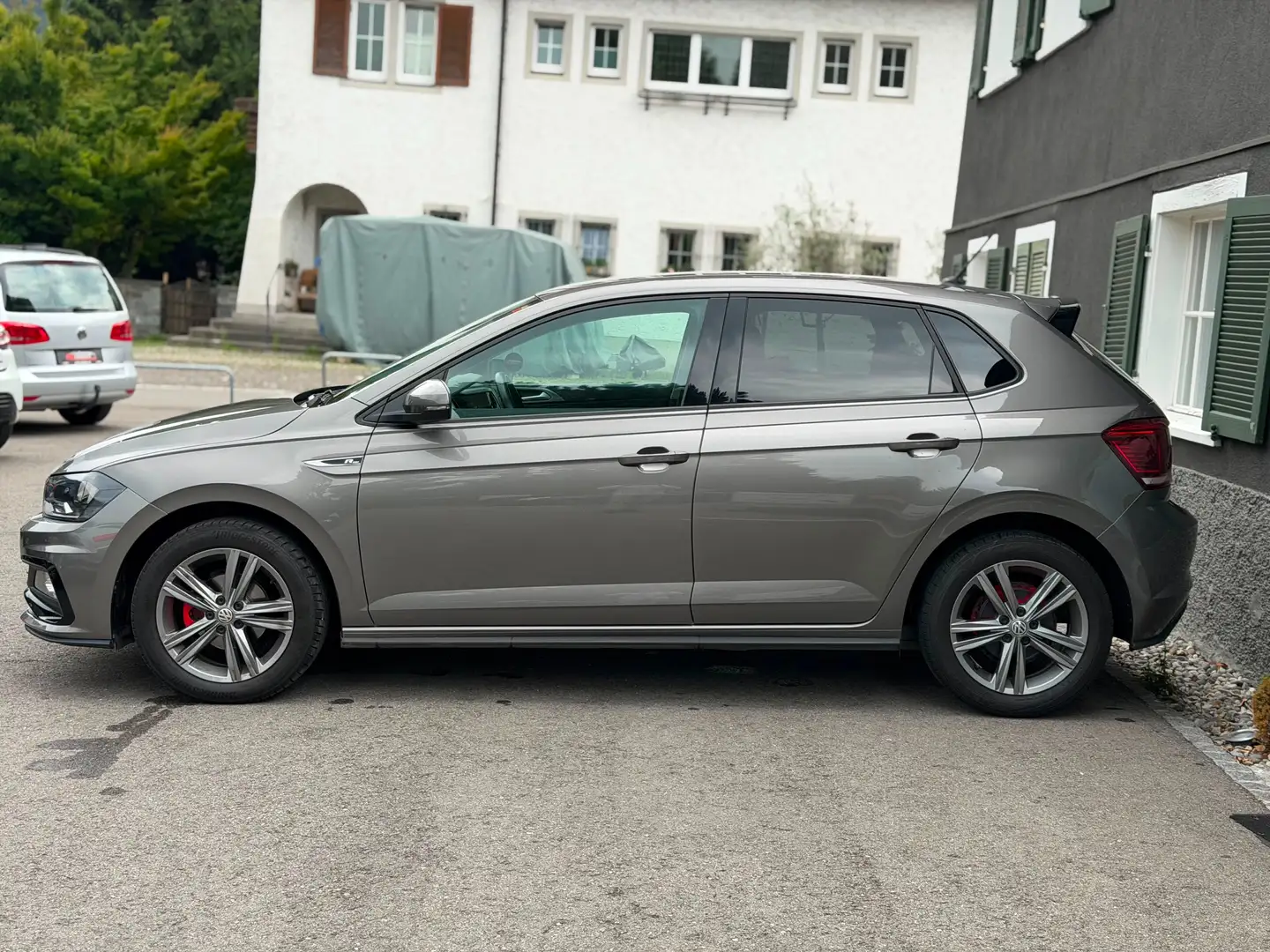 Volkswagen Polo Comfortline R-Line Grau - 1
