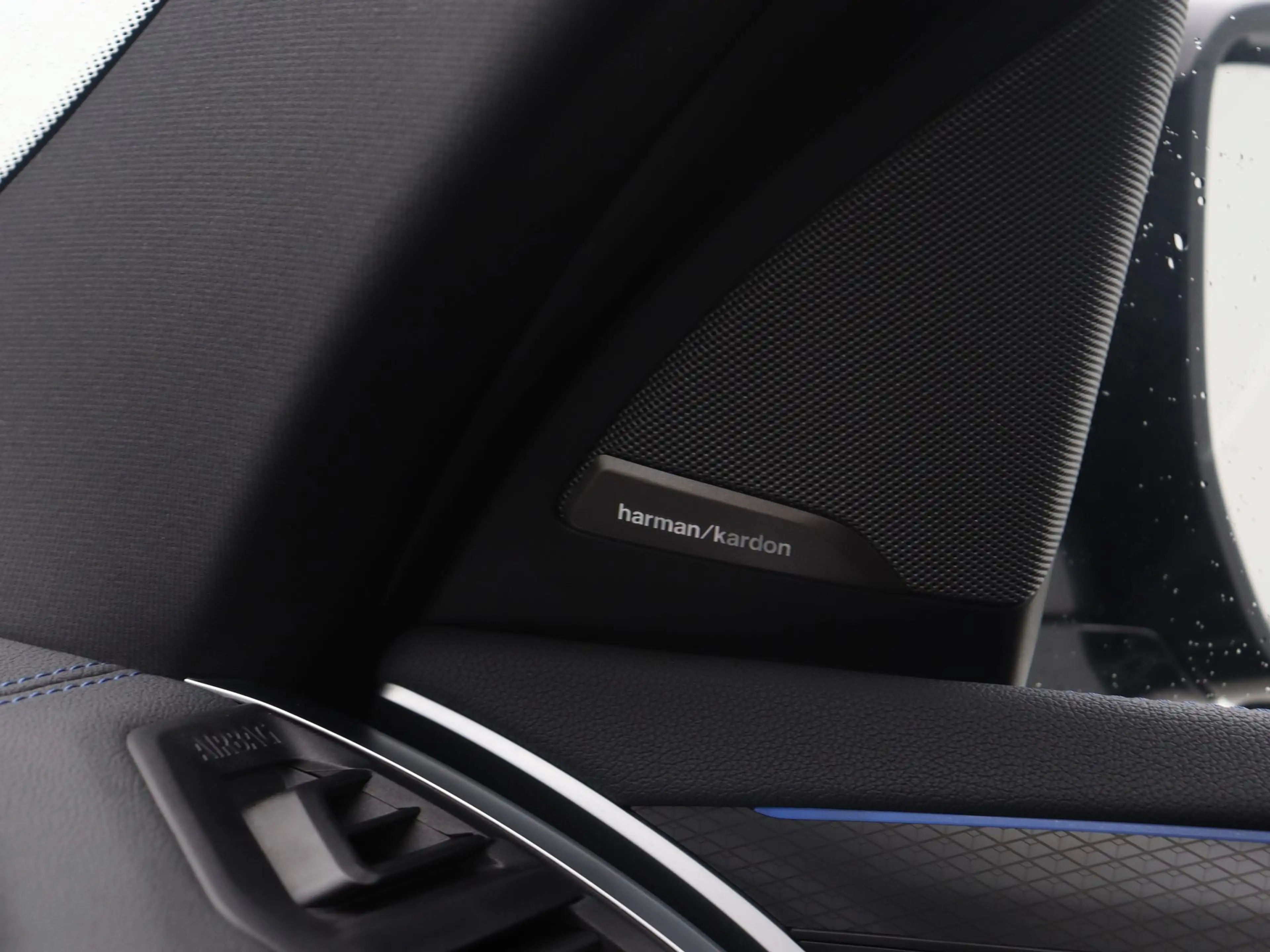 BMW iX3 High Executive 80 kWh — photo 14