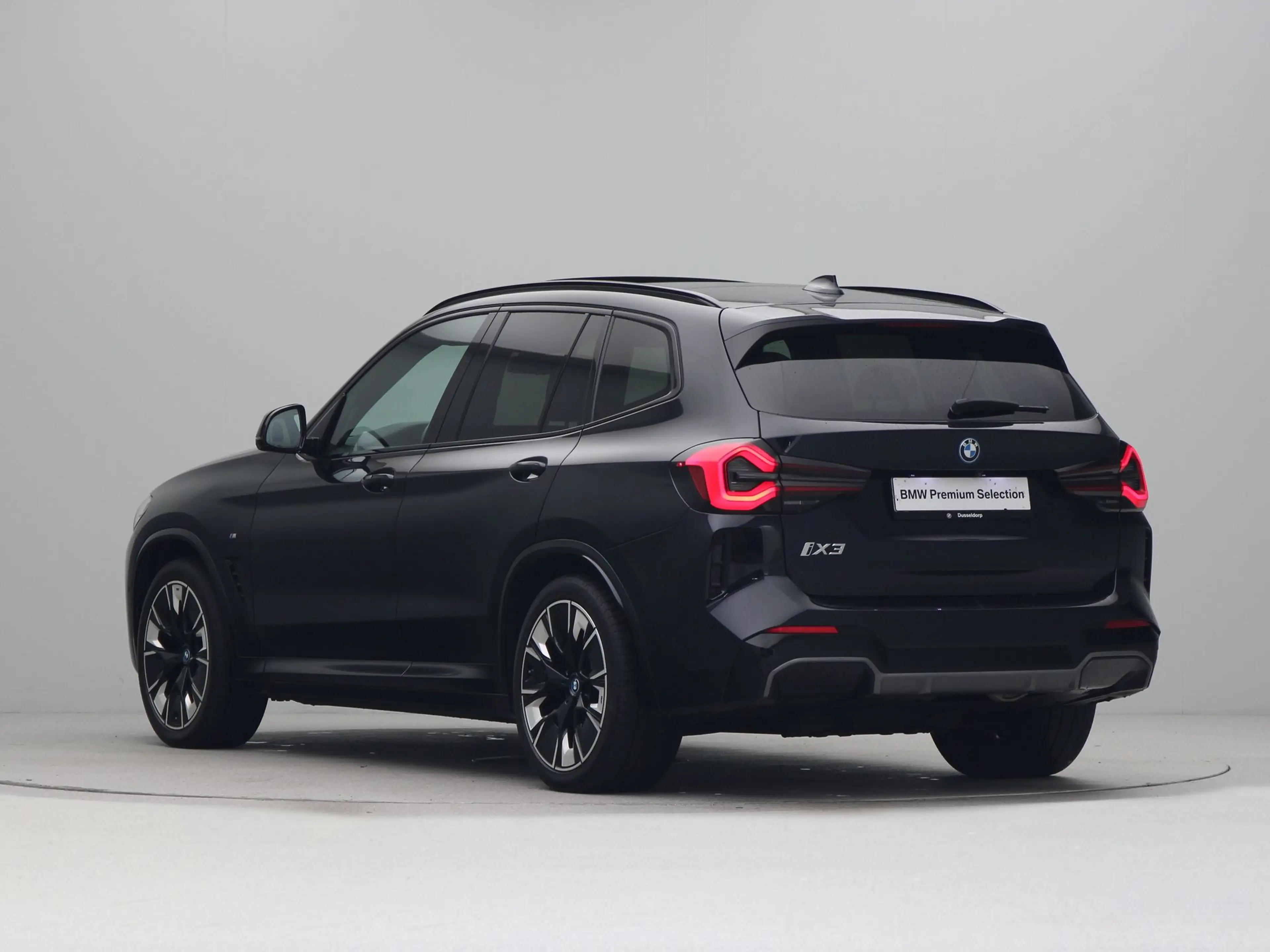 BMW iX3 High Executive 80 kWh — photo 10