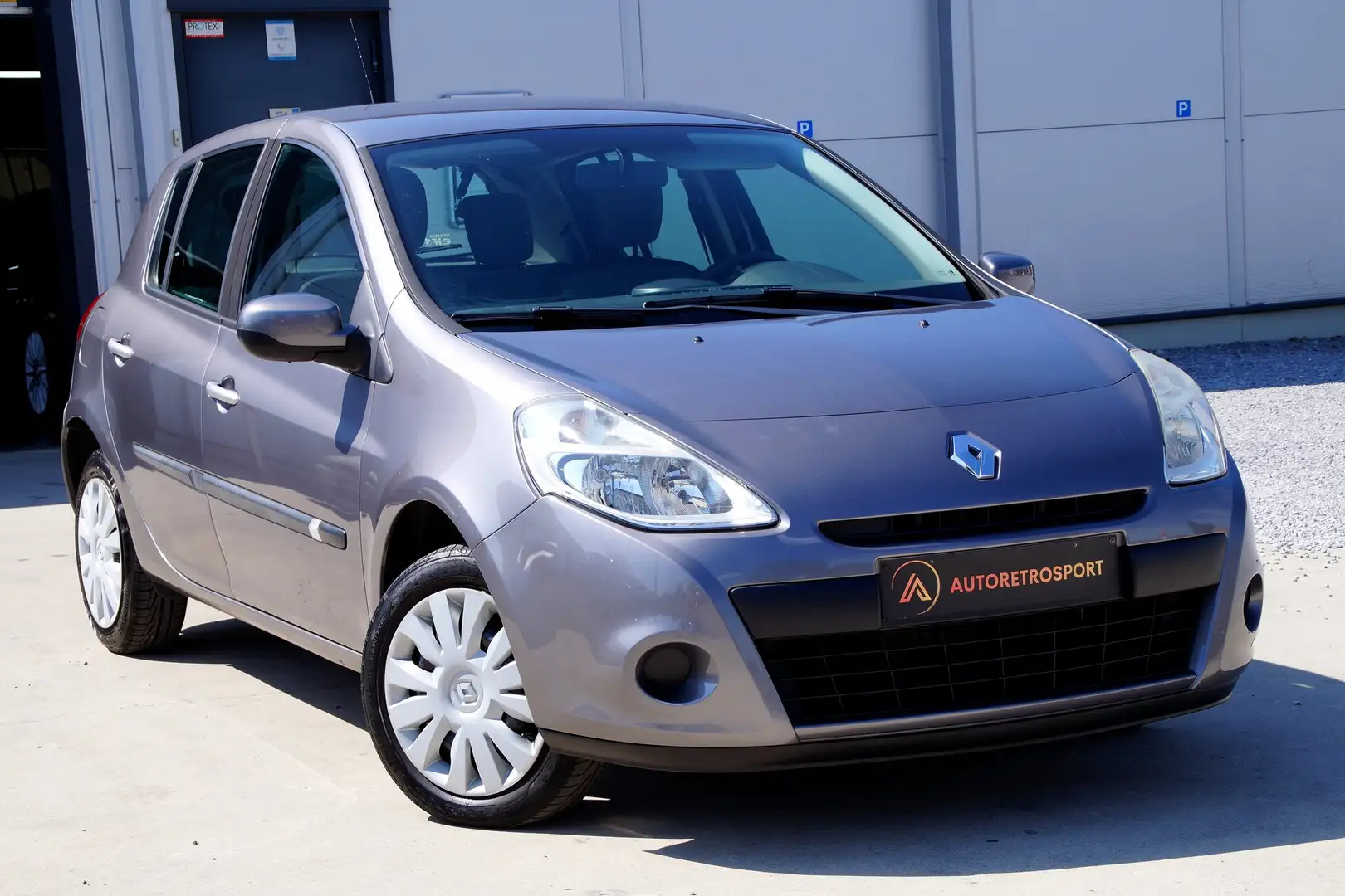Renault Clio Clio 1.2i Essence _5 Portes _Garantie ✅ Gris - 1