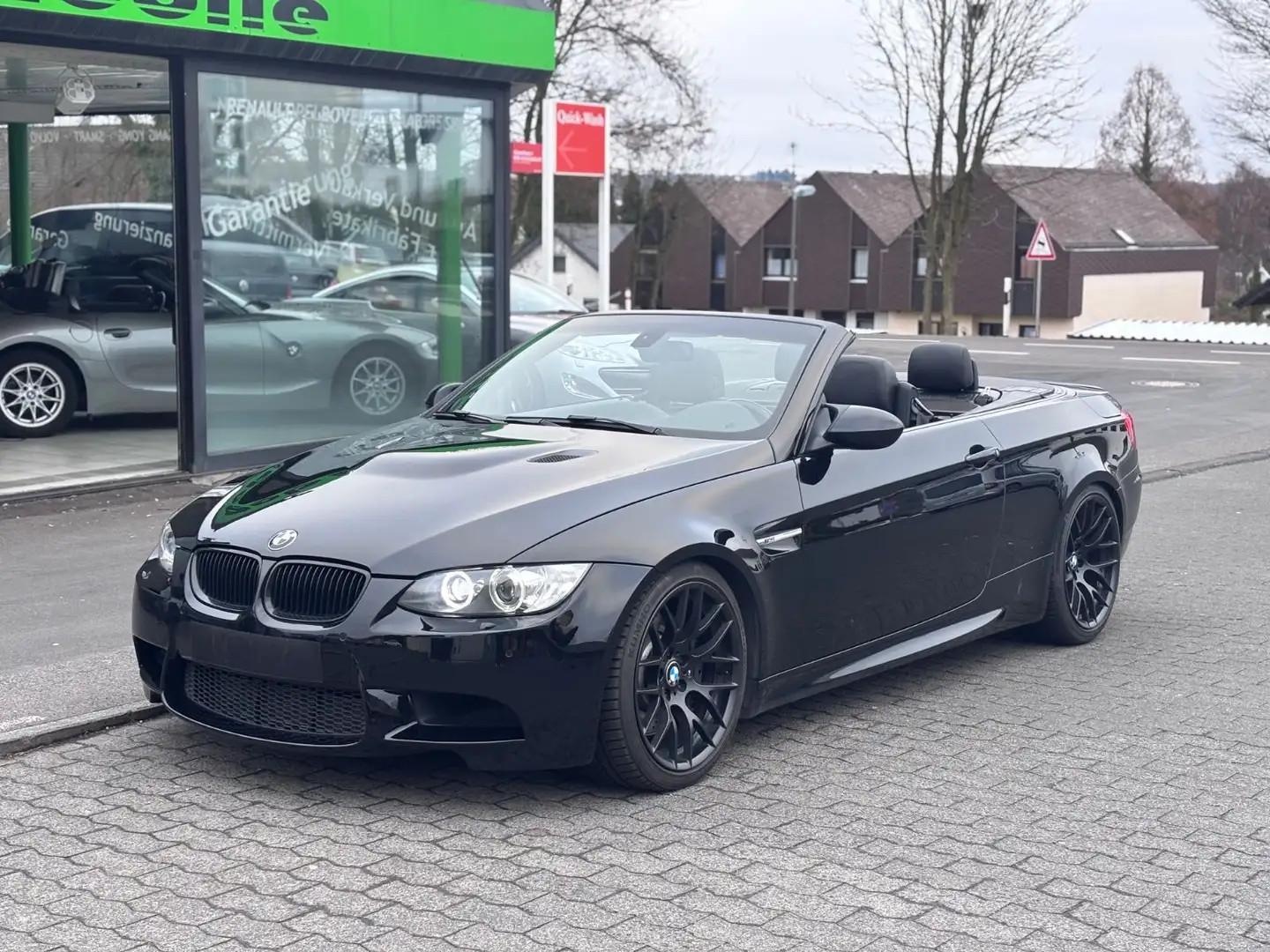 BMW M3 Cabrio Aut. *NAVI*XENON*DE-FZG*HARMAN-KARDON* Schwarz - 1