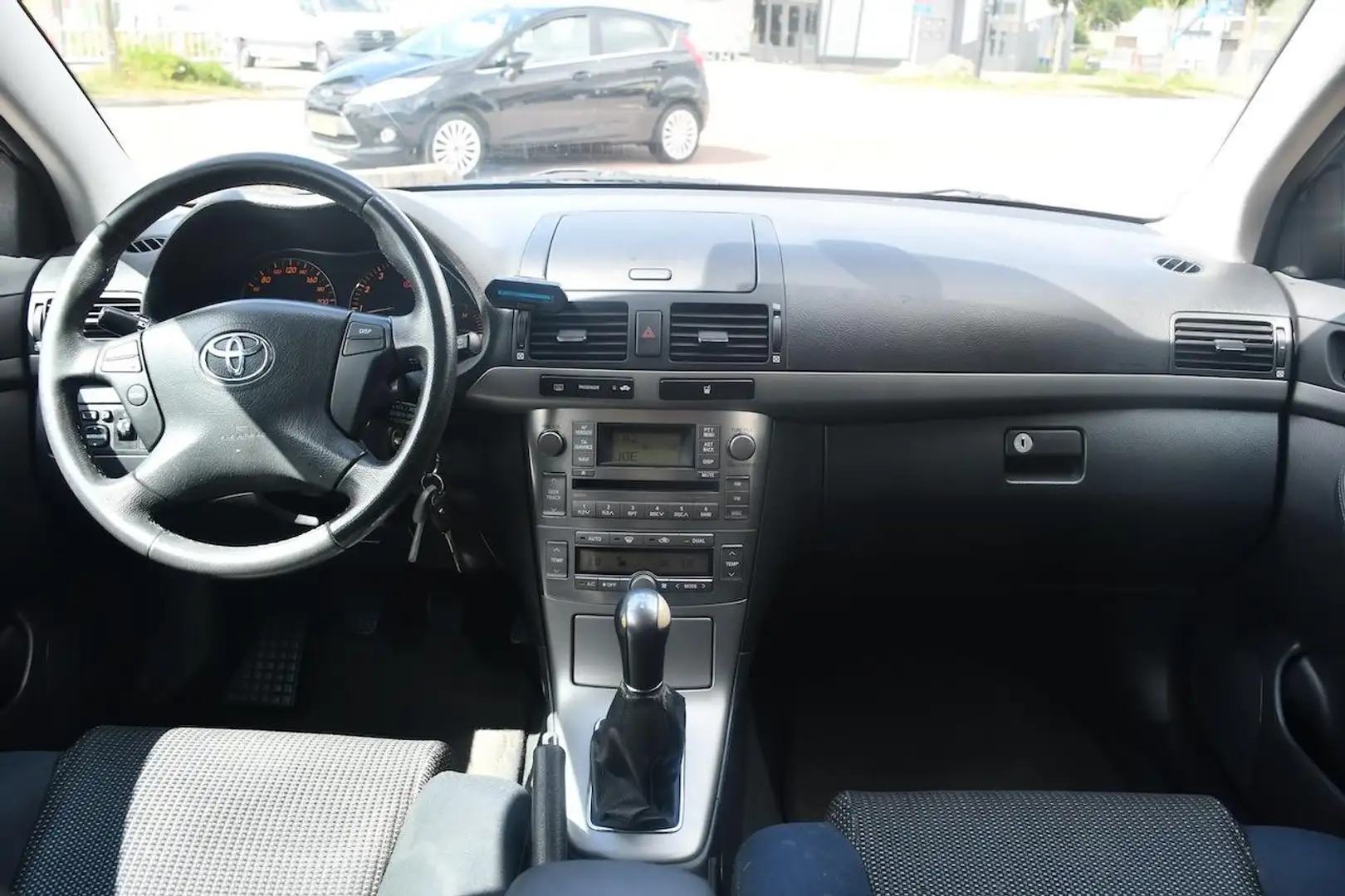 Toyota Avensis Wagon 2.0 VVTi Luna Clima|Cruise|DealerOH Grijs - 2