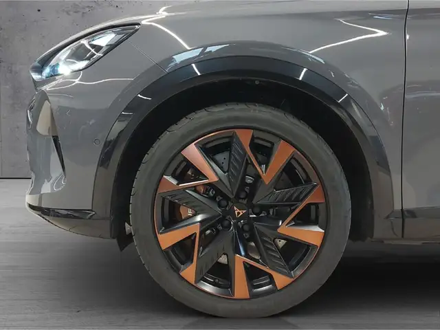 Cupra Formentor view 5