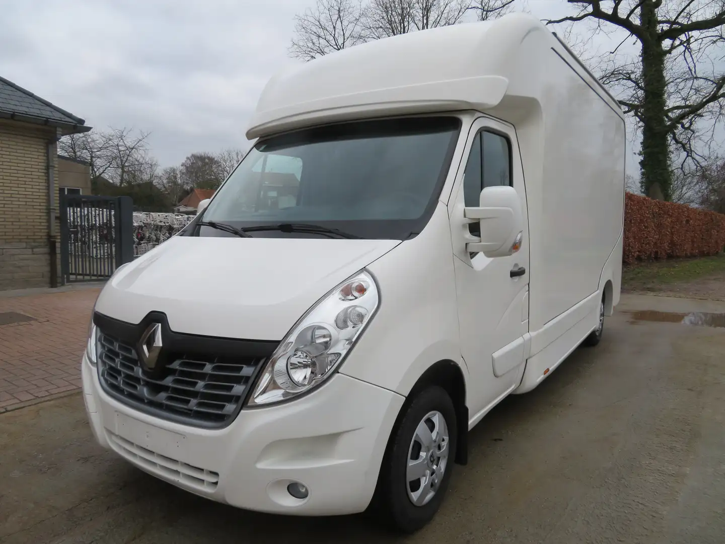 Renault Master 2.3dCi - Marktwagen Weiß - 2