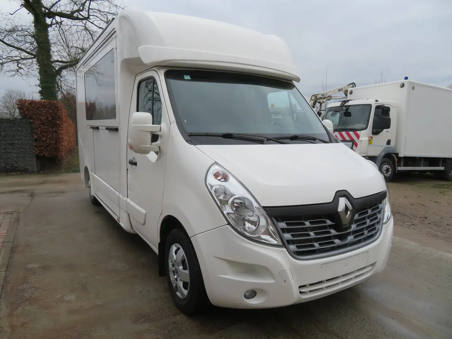 Renault Master 2.3dCi - Marktwagen Weiß - 1