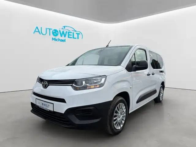 Toyota Proace Verso 1.5d Lang KLIMA PDC AHK TÜVNeu
