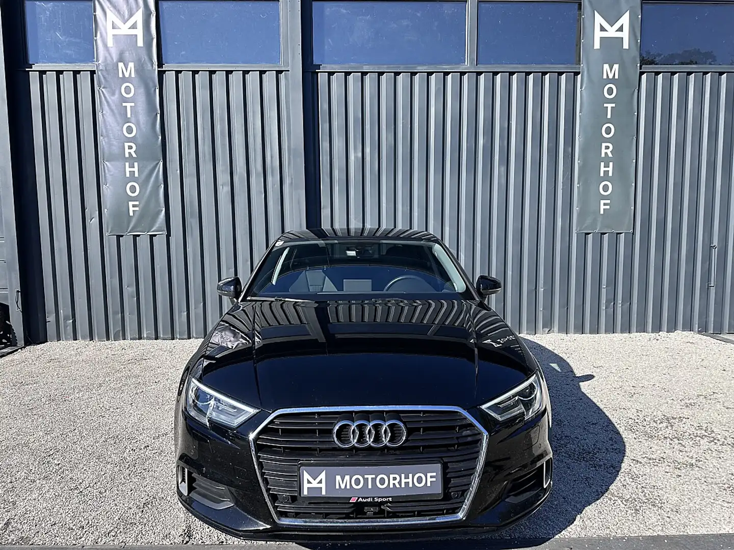 Audi A3 1.6 TDI sport Schwarz - 2