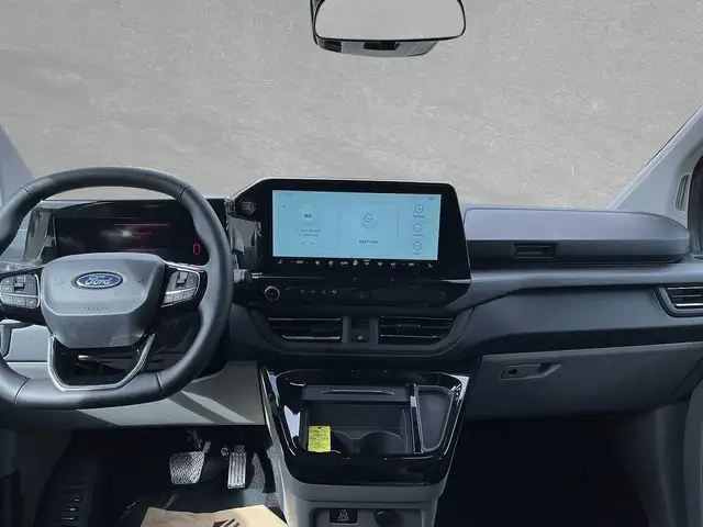 Ford Tourneo Custom view 4