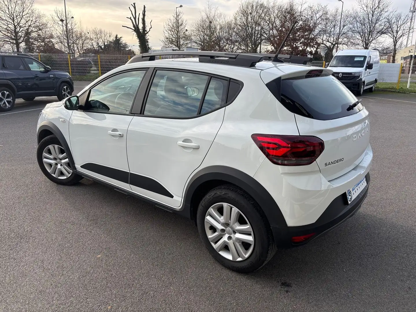 Dacia Sandero 1.0 ECO-G 100CH STEPWAY EXPRESSION Weiß - 2