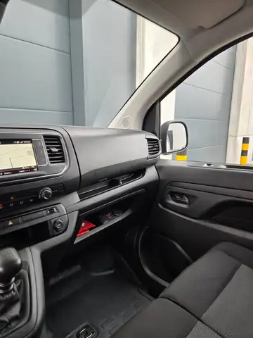 Citroen Jumpy view 17
