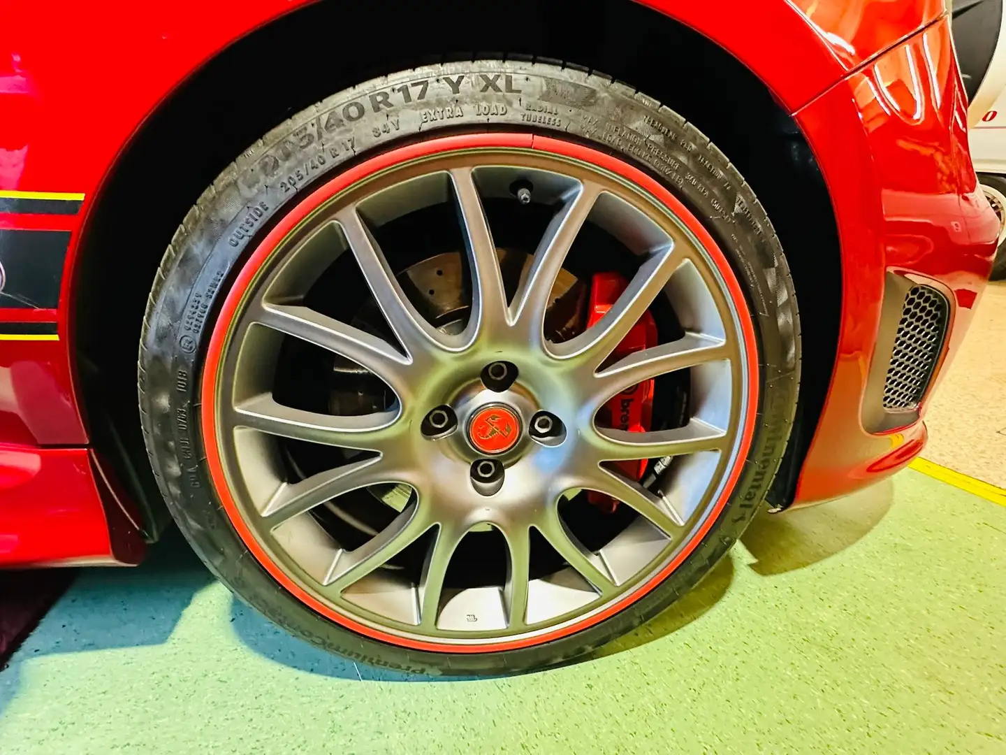 Fiat 500 Abarth 595 Competizione Rot - 2