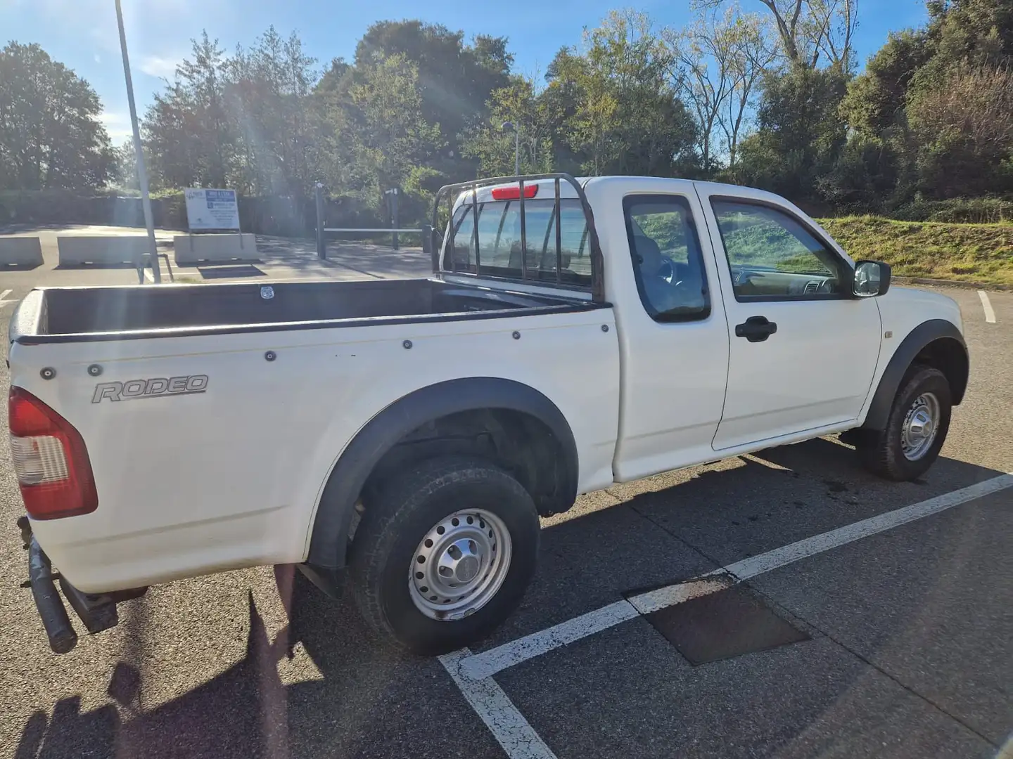 Isuzu Rodeo Weiß - 2