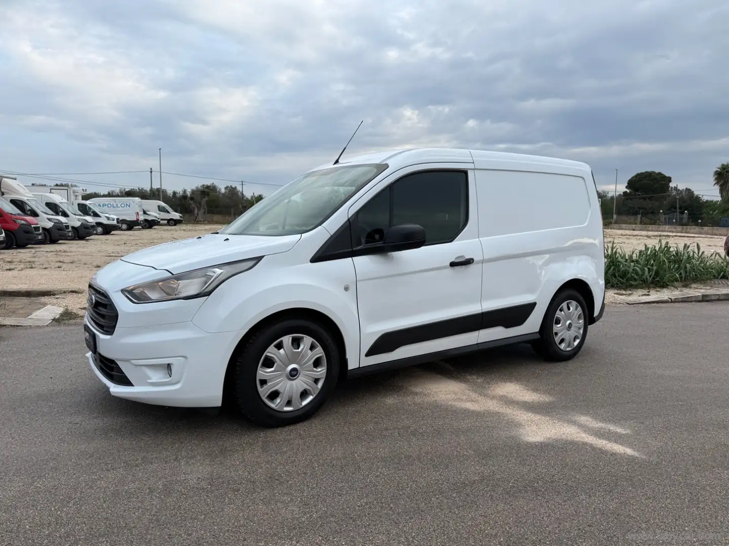 Ford Transit Connect Tran.Con.200 1.5 TDCi 120 PCautFur.Trend Bianco - 2