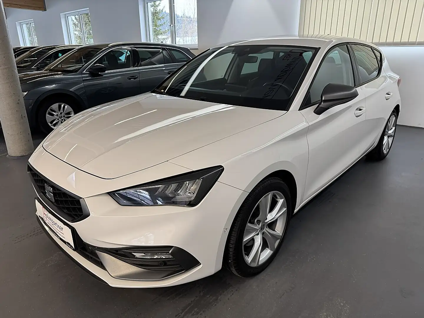 SEAT Leon 5-türig 2,0TDI DSG FR-Line *LED*NAVI*ACC*Sitzhe... Weiß - 2