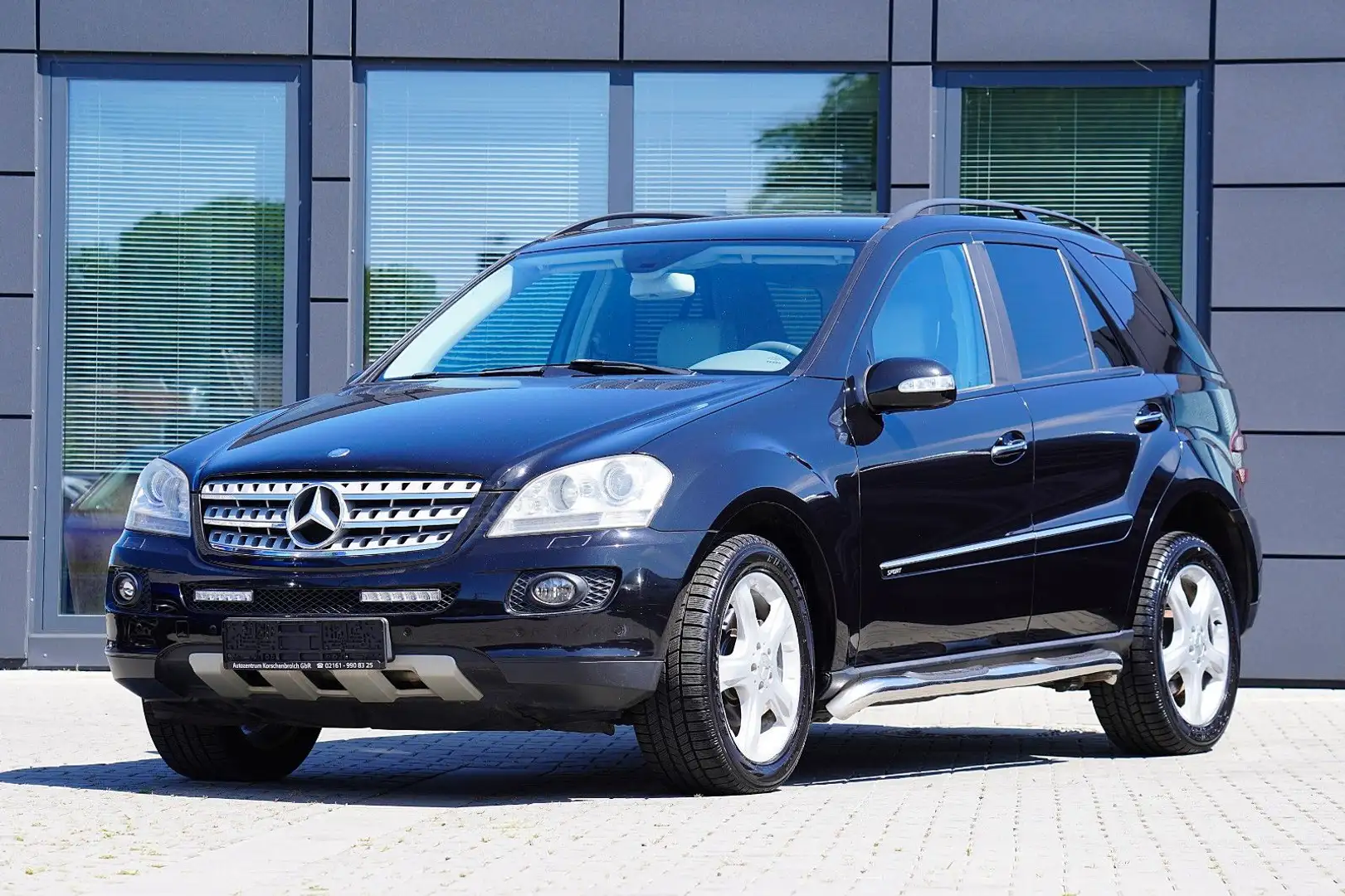 Mercedes-Benz ML 320 CDI Чорний - 1