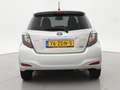 Toyota Yaris 1.5 HYBRID AUT. DYNAMIC + PANORAMADAK | NAVIGATIE Gris - thumbnail 9