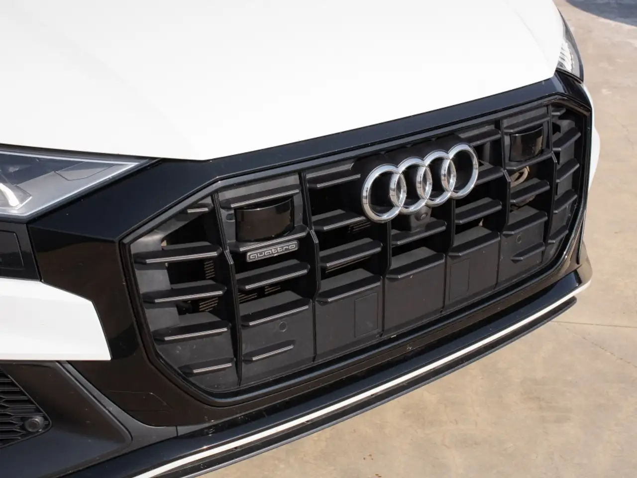 Audi Q8 снимка Audi Q8