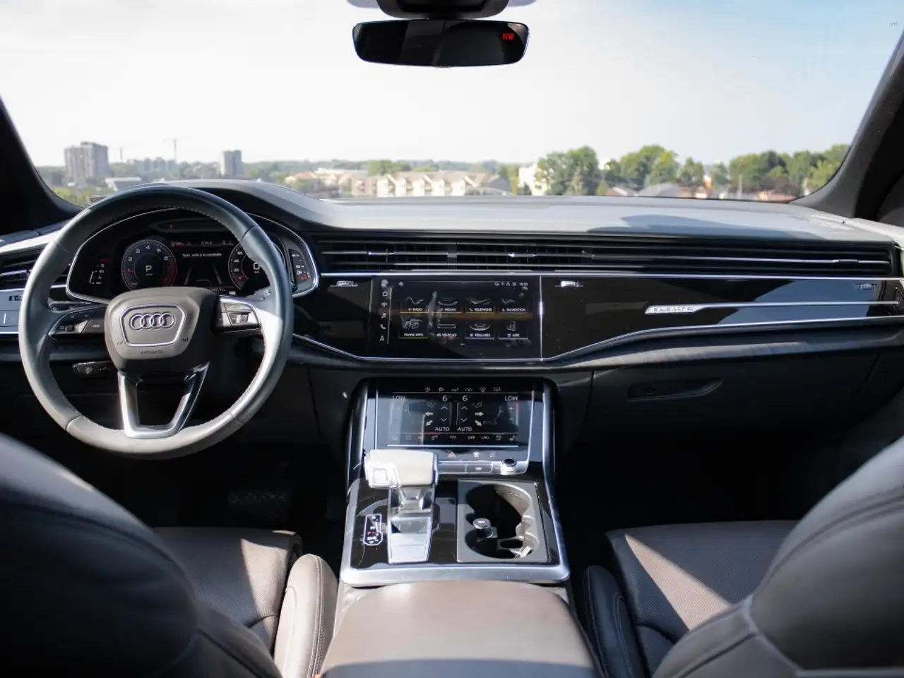 Audi Q8 снимка Audi Q8