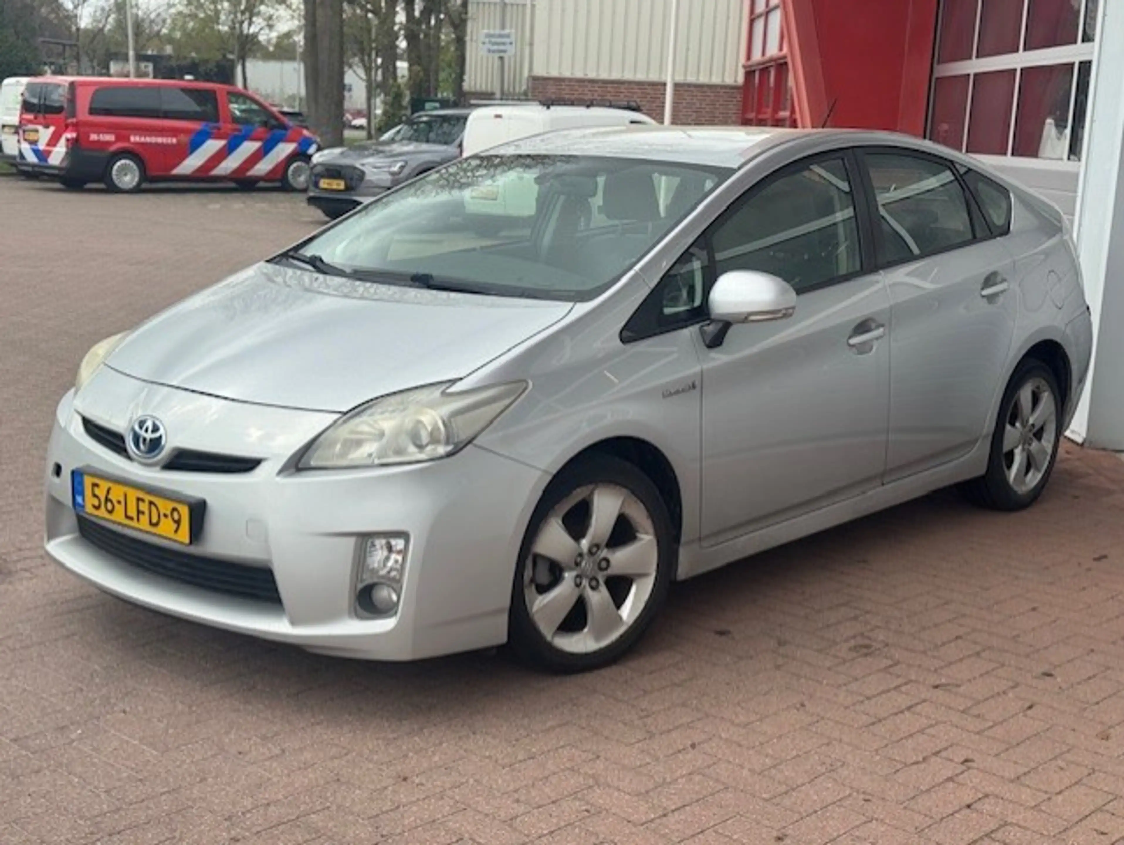 Toyota Prius 1.8 Aspiration - Head up - Keyless - PDC-Cruise — photo 4