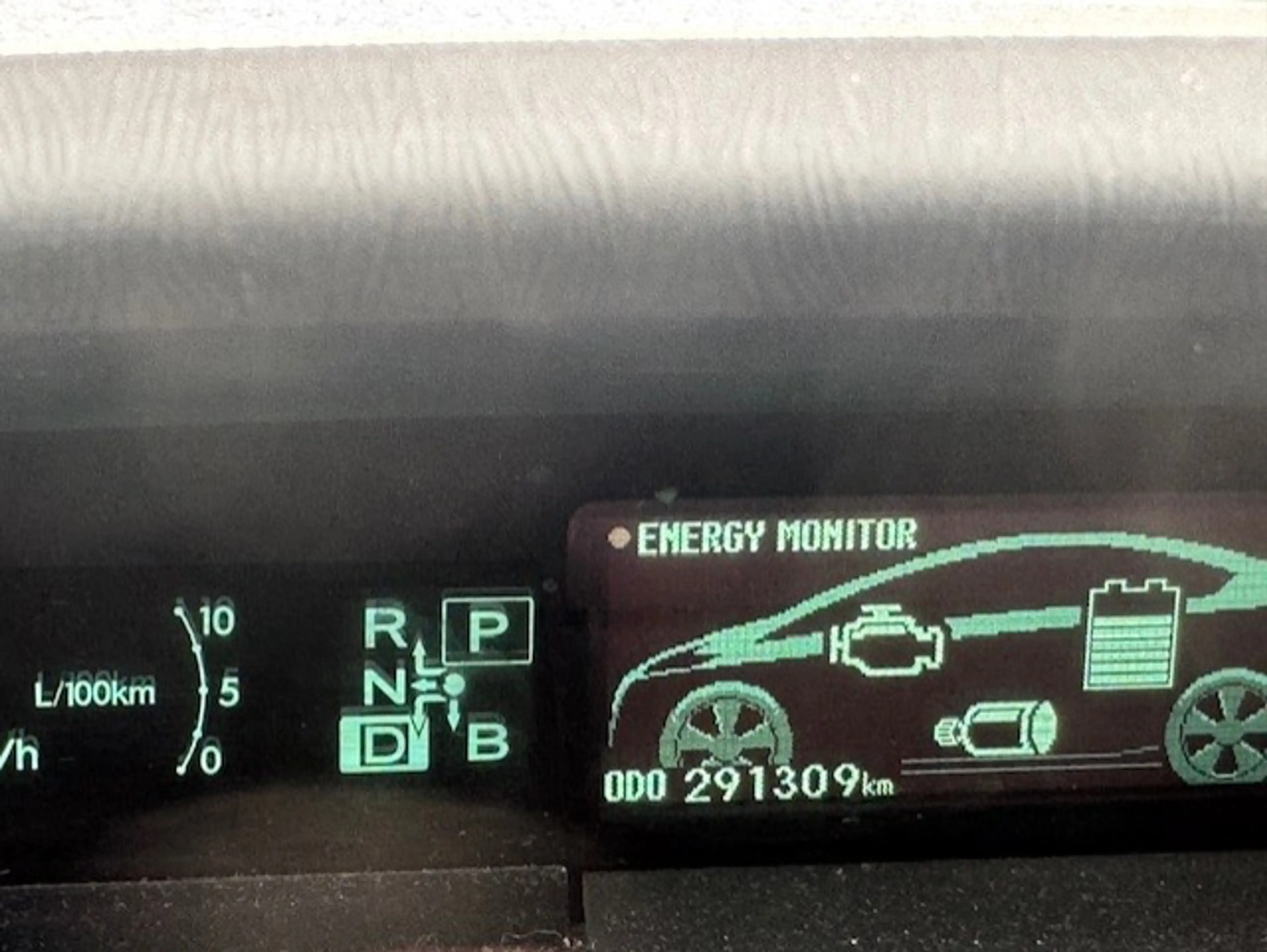 Toyota Prius 1.8 Aspiration - Head up - Keyless - PDC-Cruise — photo 21