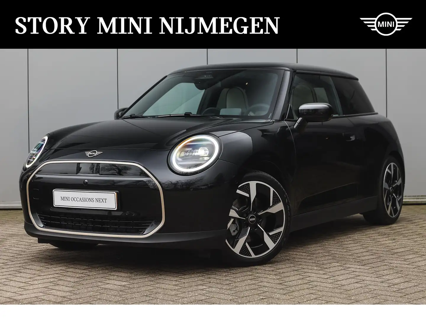 MINI Cooper E Hatchback / Favoured Trim / Pakket L / 18 inch Sli Negro - 1