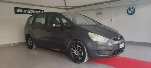 Ford S-Max in vendita da Baja Motors 2