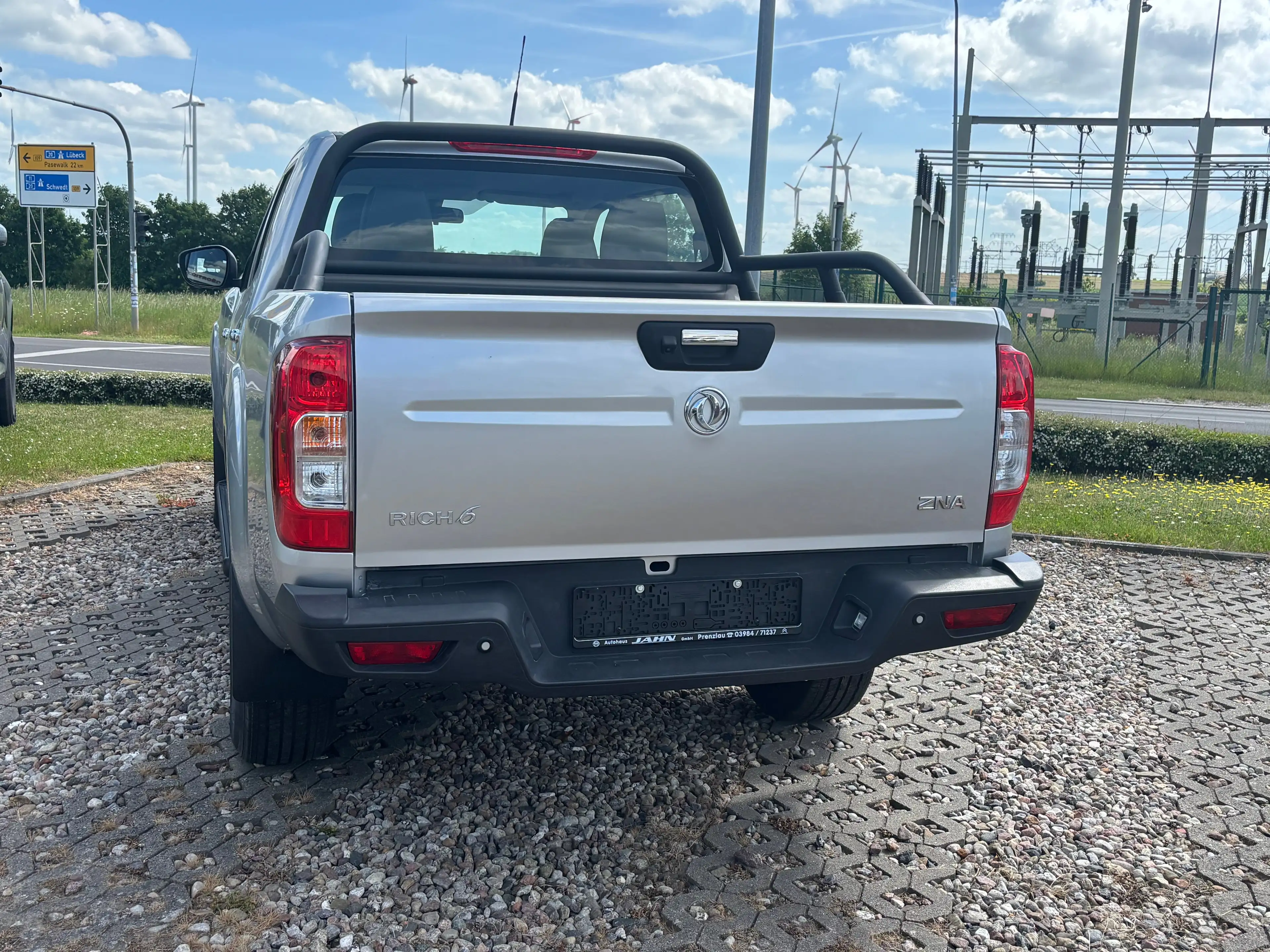 Nissan Navara Navara DC 4x4 S — photo 2