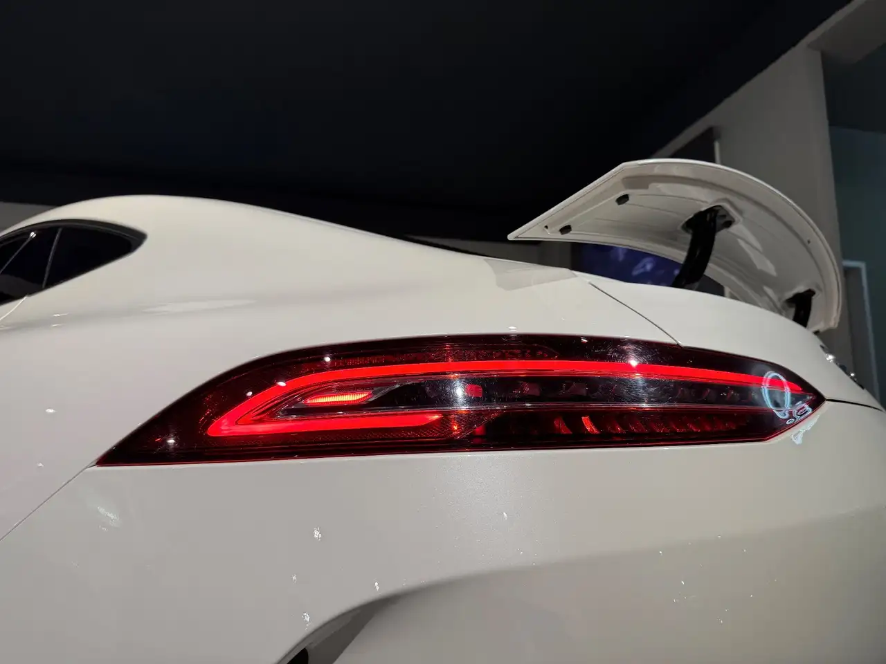 Mercedes-Benz AMG GT 43 4MATIC+ / Designo / Diamant / Hud / Schiebedac Bild 18