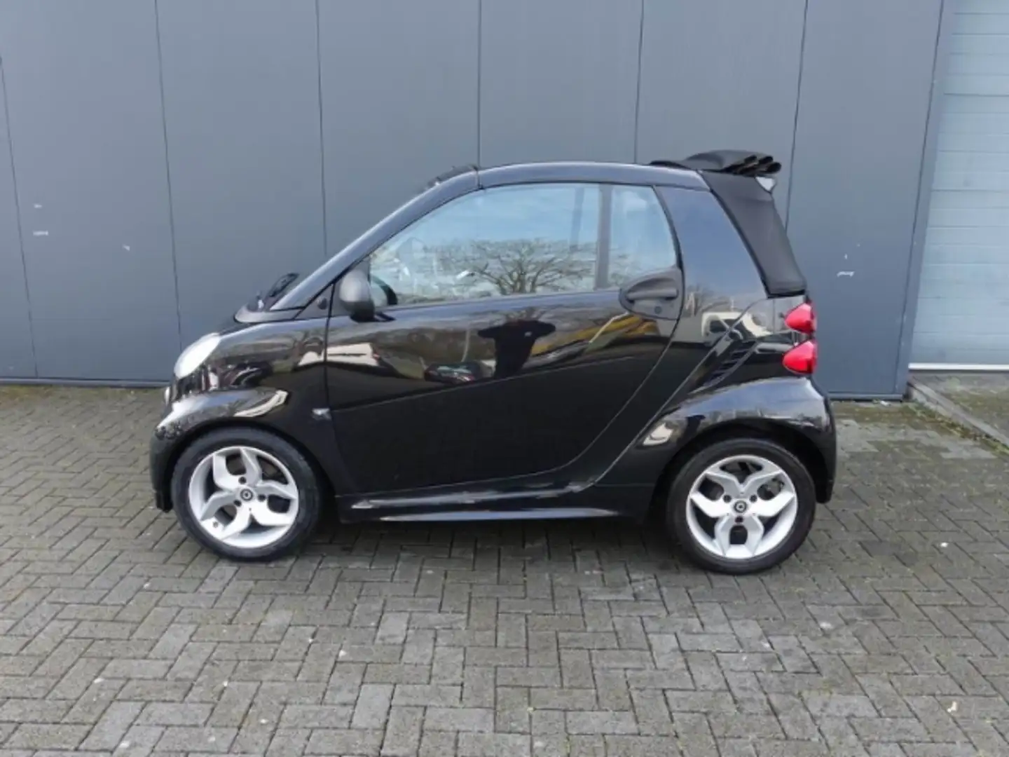 smart forTwo 1.0 mhd+PULSE+NAVI+Cabrio+SERVO Чорний - 2